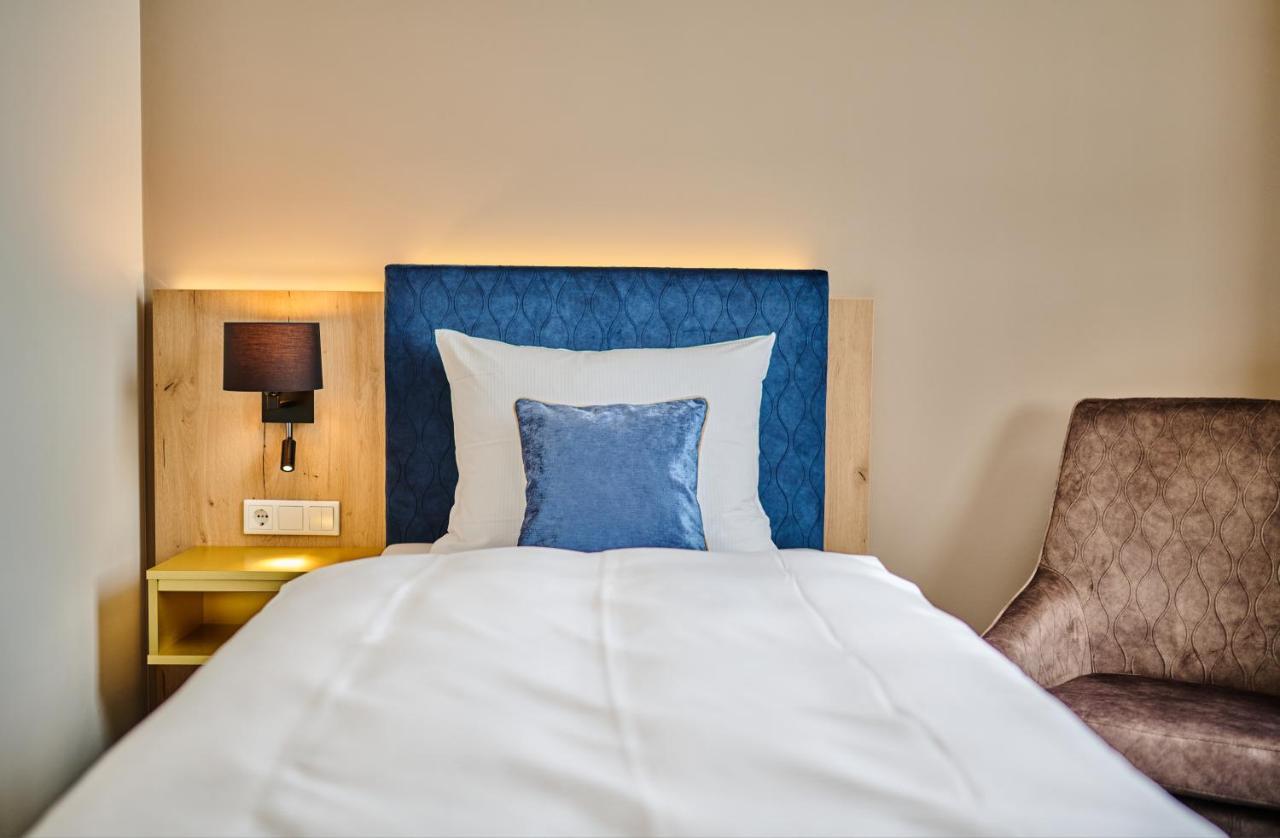 Hotel Zur Post Altoetting Экстерьер фото
