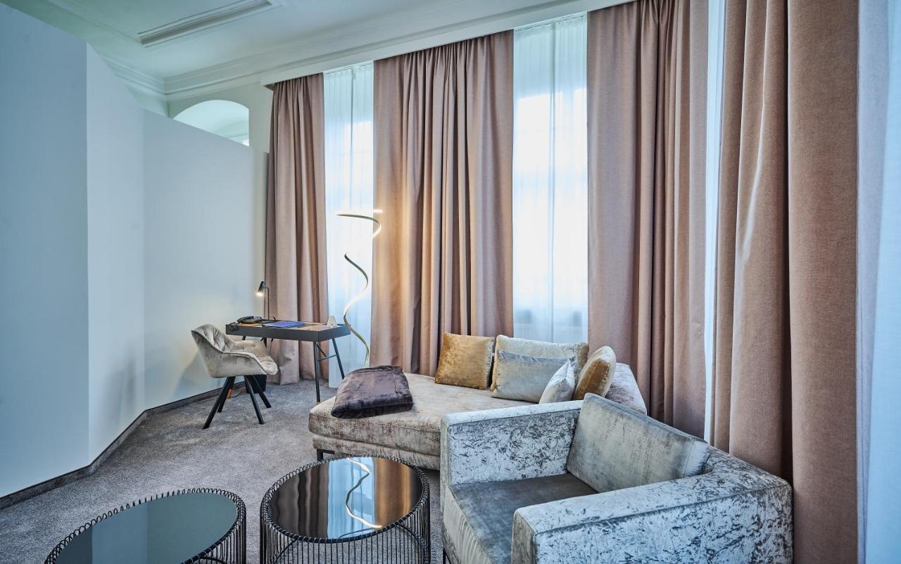 Hotel Zur Post Altoetting Экстерьер фото