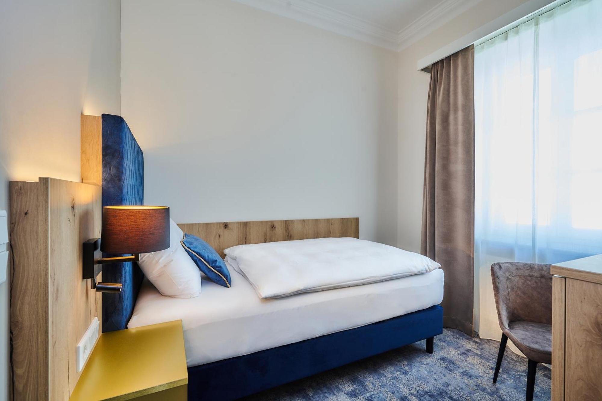 Hotel Zur Post Altoetting Экстерьер фото
